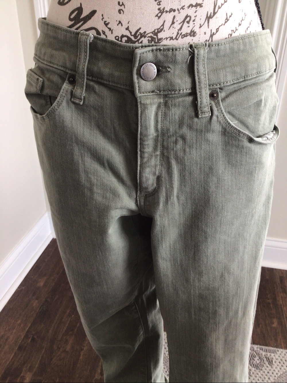 Universal Thread Women's mid rise stretch Skinny Jeans Light Olive Green Sz 12